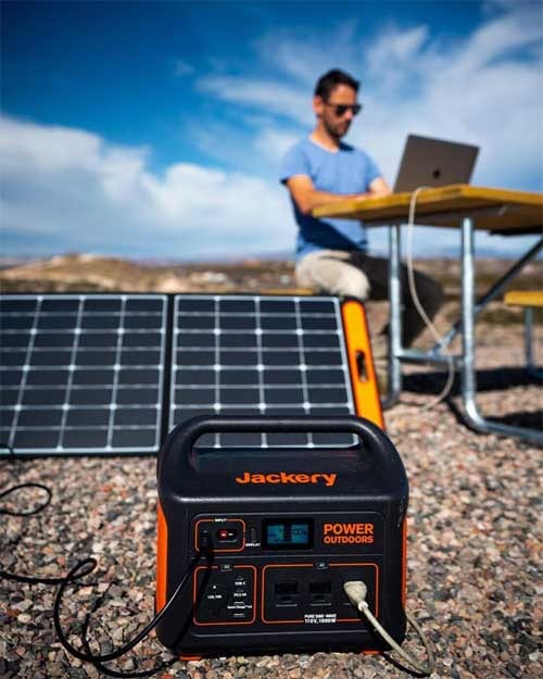 10 Best Solar Generators: Definitive Review (Buyers Guide) 2026