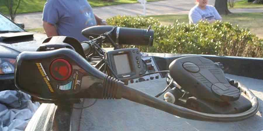 Can a trolling motor be used on a kayak