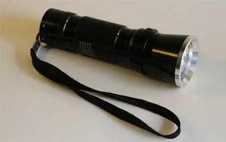 Rechargeable Flashlight img08