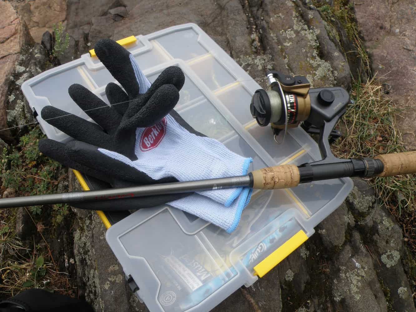 Fishing Gloves For a Great Day